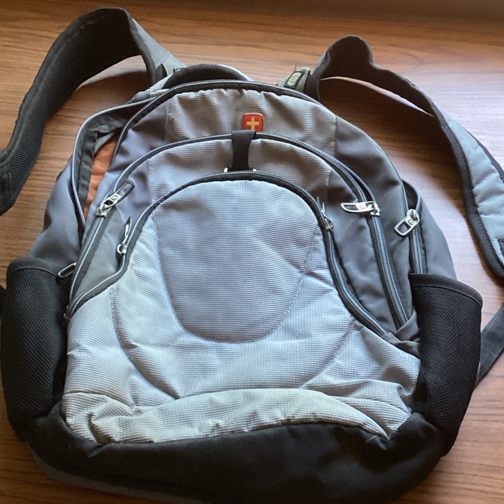 Swiss Gear Airflow Gray and Black Backpack